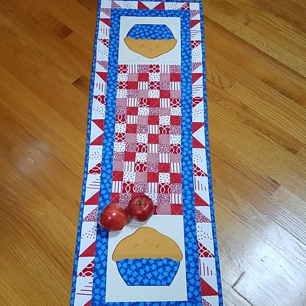 Table runner - Picture 2 of 4
